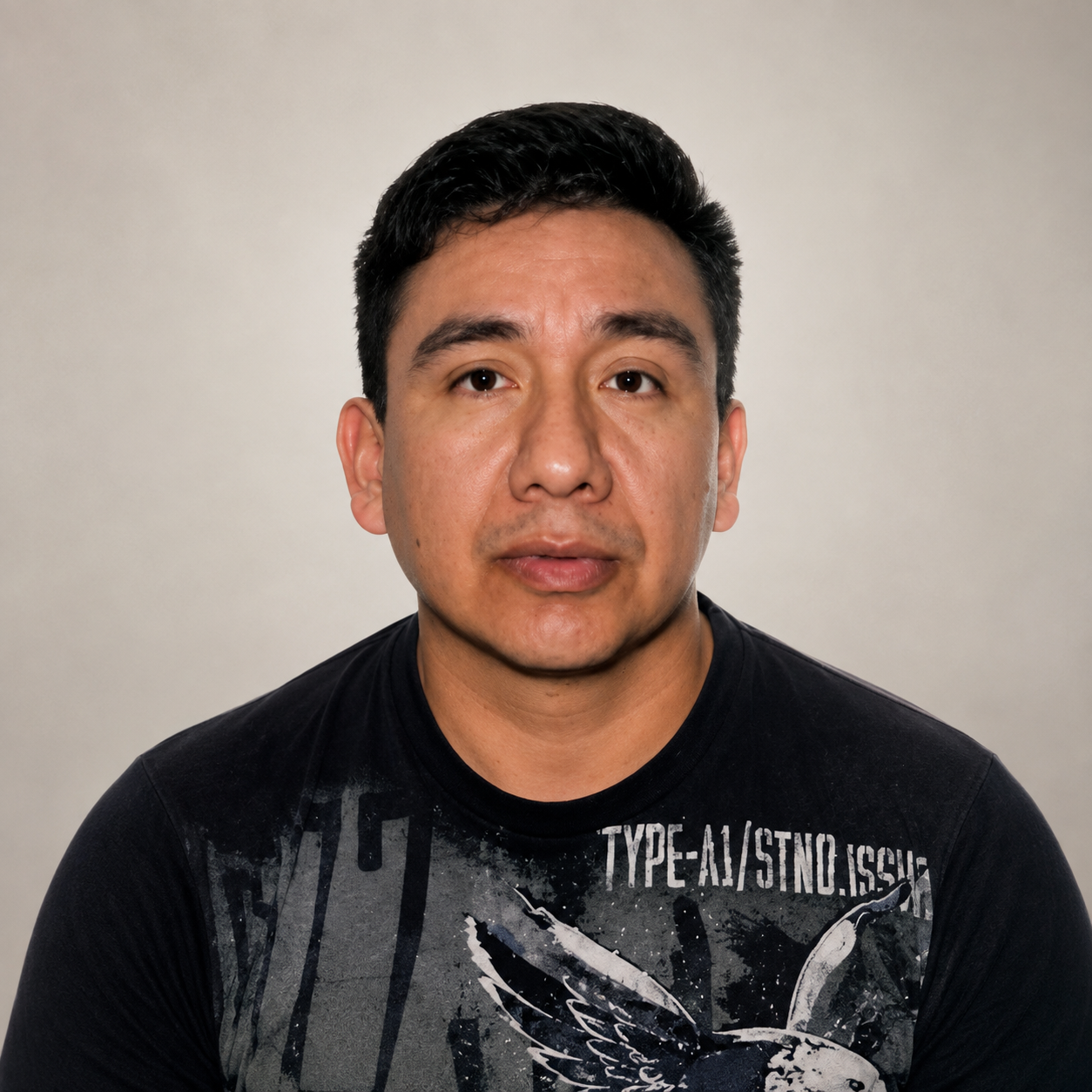 Retrato de Raúl Emilio Maldonado, empresario y cliente de Floridas Seguros desde 2018